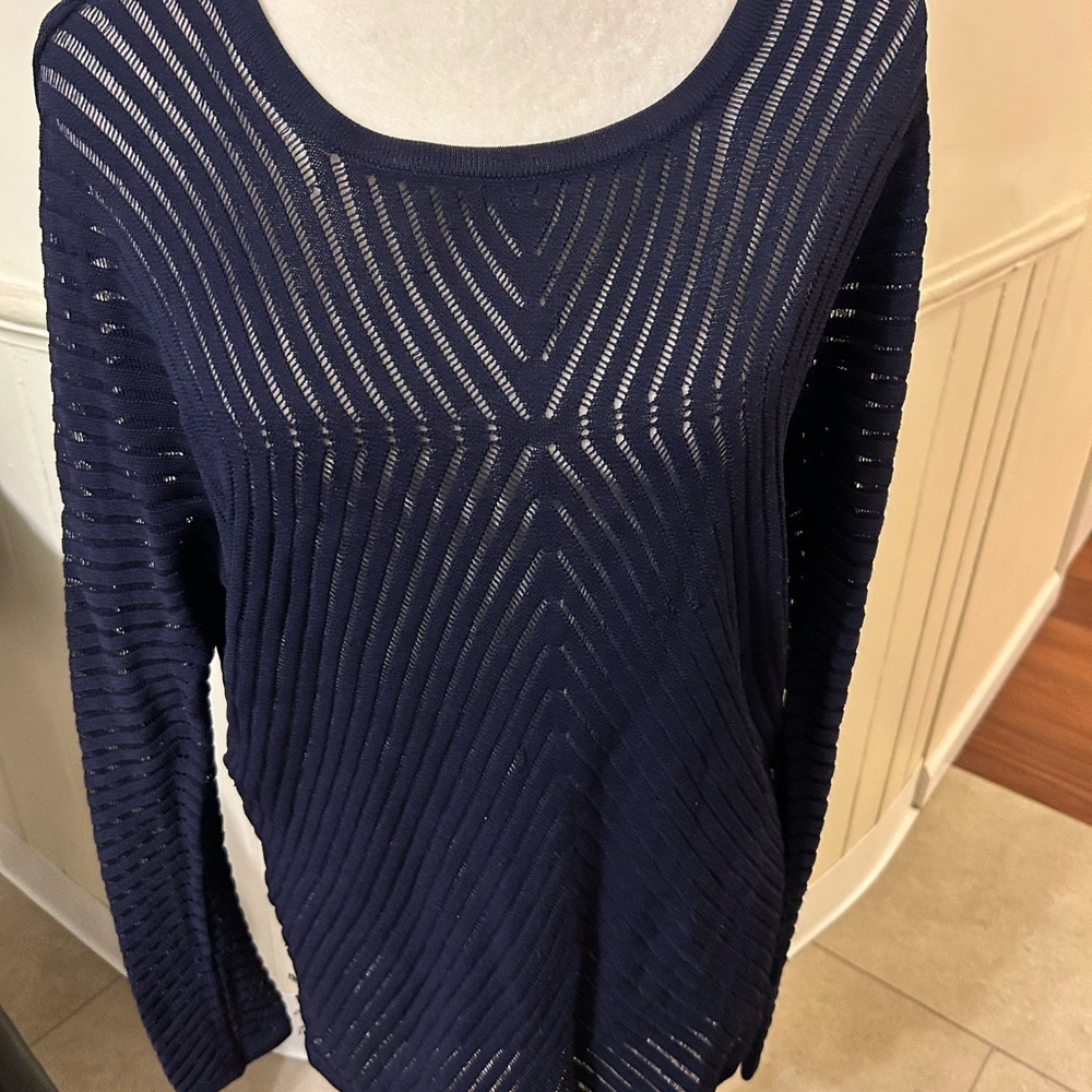 Vince Sheer Top With Crew Neck/Large/ Navy Blue/Like New